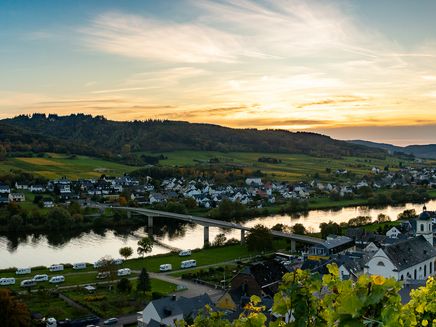 panorama-moselle-river-vies-kinheim Panorama view on the moselle river with sunset in Kinheim