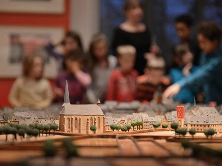Trier, Stadtmuseum Simeonstift © Stadtmuseum Simeonstift/Natalie Boden Ansicht auf eine Kinderführung im Stadtmuseum Simeonstift in Trier.
