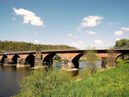 Trier, Römerbrücke © Trier Tourismus und Marketing GmbH Ansicht auf die Römerbrücke, die über die Mosel in Trier führt.