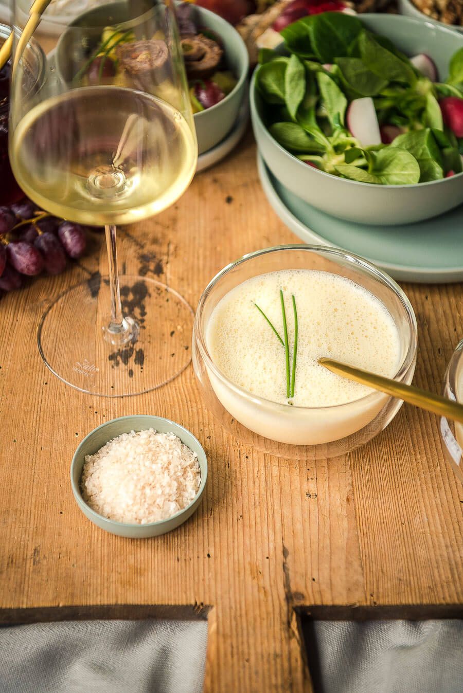 Rieslingschaumsüppchen © Foodistas Ansicht auf ein Rieslingschaumsüppchen.