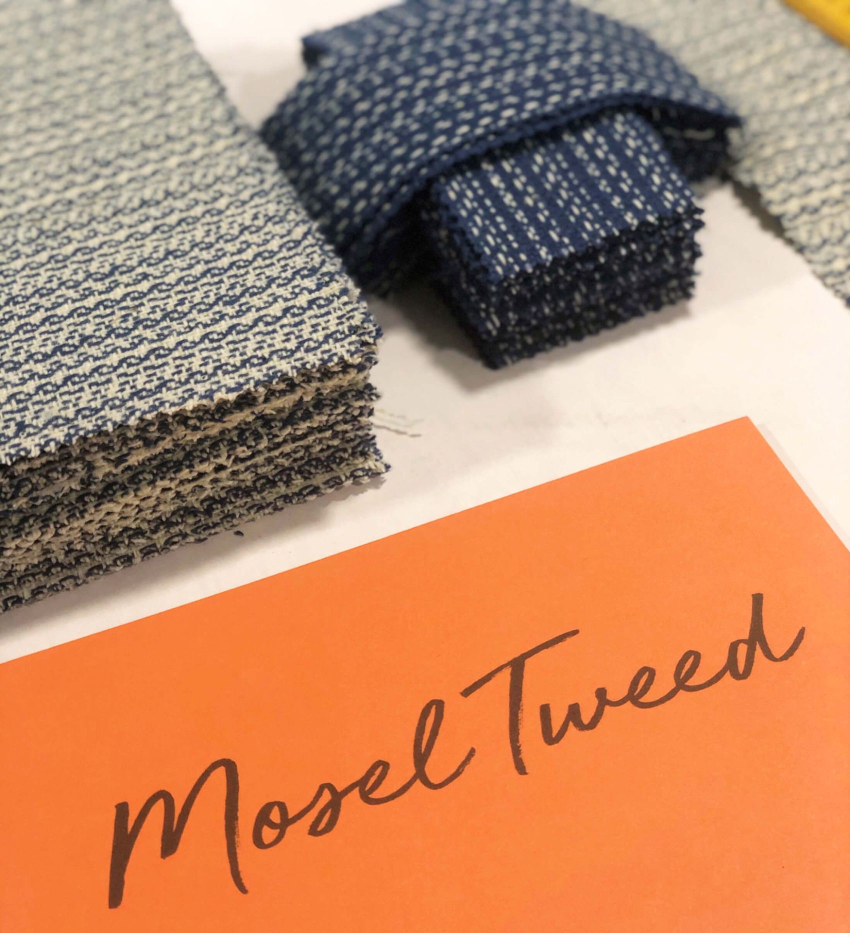MoselTweed © Nazande Dazkir Ansicht auf Moseltweed aus Merinowolle.