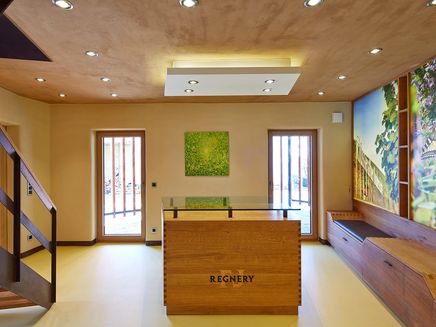 Klüsserath, Weingut Regnery Vinothek © Michael Conrad Innenansicht Vinothek des Weingutes Regnery in Klüsserath.