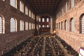Innenansicht der Konstantin-Basilika in Trier während eines Konzerts des Mosel Musikfestivals.