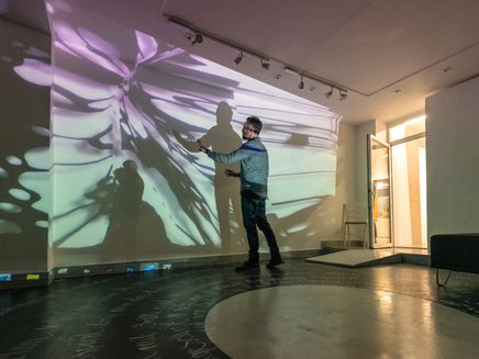 Trier, Neustraße, Galerie Netzwerk © Mosellandtouristik GmbH/Dominik Ketz Ansicht auf einen Ausstellungsbereich.