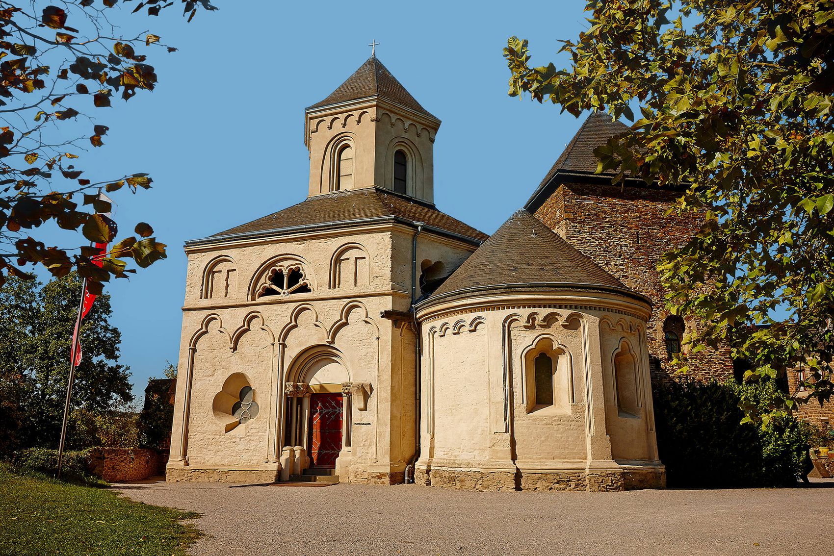 Kobern-Gondorf, Matthiaskapelle © Tourist-Information Sonnige Untermosel/Marco Rothbrust Ansicht auf die Matthiaskapelle in Kobern-Gondorf.